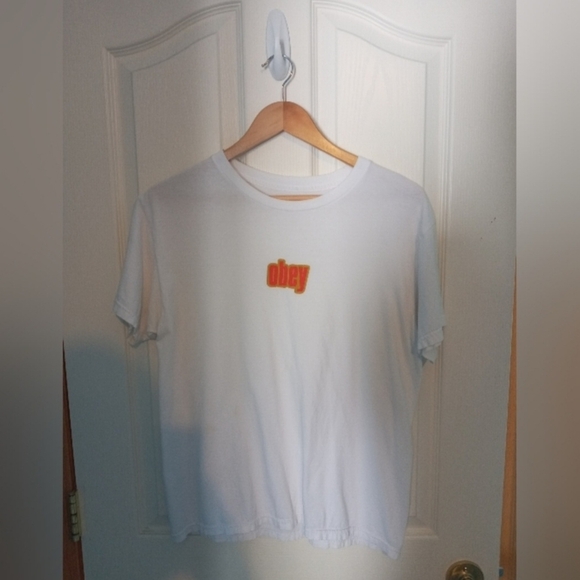 Obey Streetwear White T-Shirt Size Medium - Picture 1 of 4